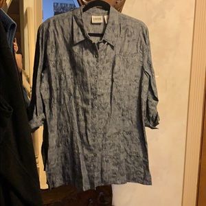 Women’s Linen Chico Button-down Shirt.